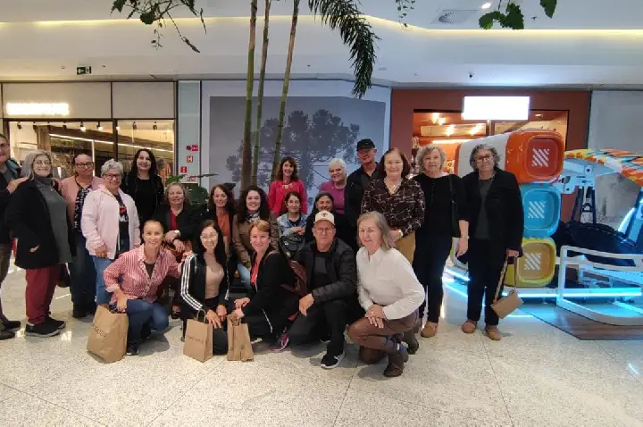 Assistência Social de Palotina leva 125 idosos para passeio em Toledo e Cascavel