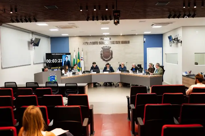 Câmara de Palotina aprova projetos nas áreas de orçamento, educação, esporte e agricultura