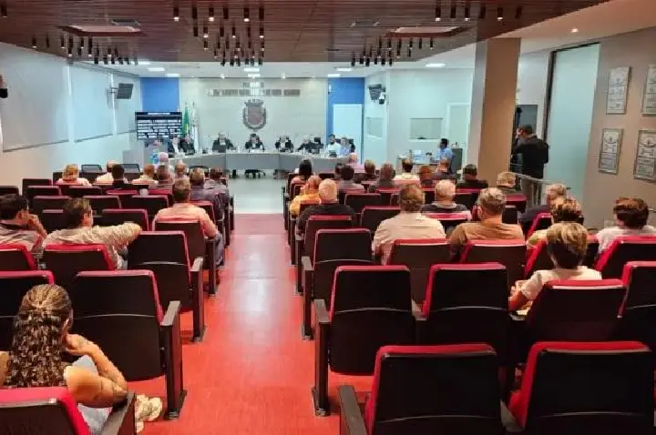 Câmara de Vereadores aprova requerimentos, indicações, projetos e título de cidadão honorário de Palotina