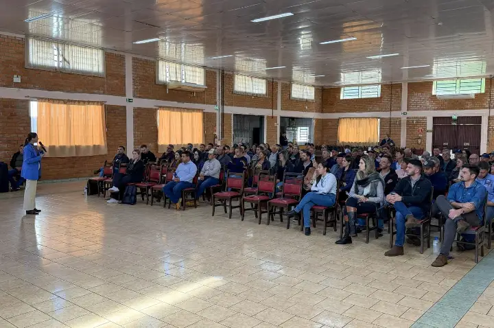 C.Vale explica reforma tributária para associados