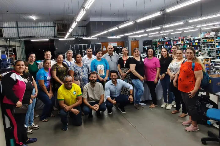 Faculdade do Trabalhador inicia curso de Costura Industrial em parceria com o Senai