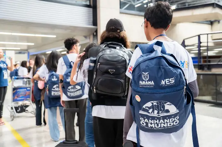 Ganhando o Mundo terá embarque de quase de 1,3 mil alunos para cinco países no 2º semestre