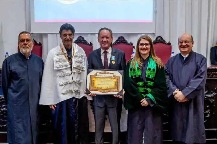Palotinense Selmar Basso recebe Comenda Victor Ferreira do Amaral em reconhecimento à sua trajetória na UFPR