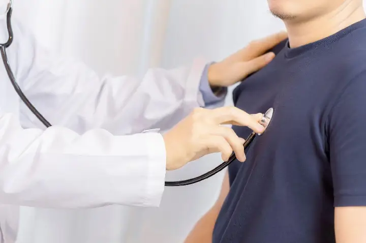 Por que é importante fazer exames de check-up médico?