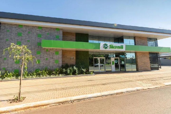 Sicredi reúne crédito pessoal, imobiliário e financiamento de veículos em portfólio voltado ao planejamento financeiro do associado