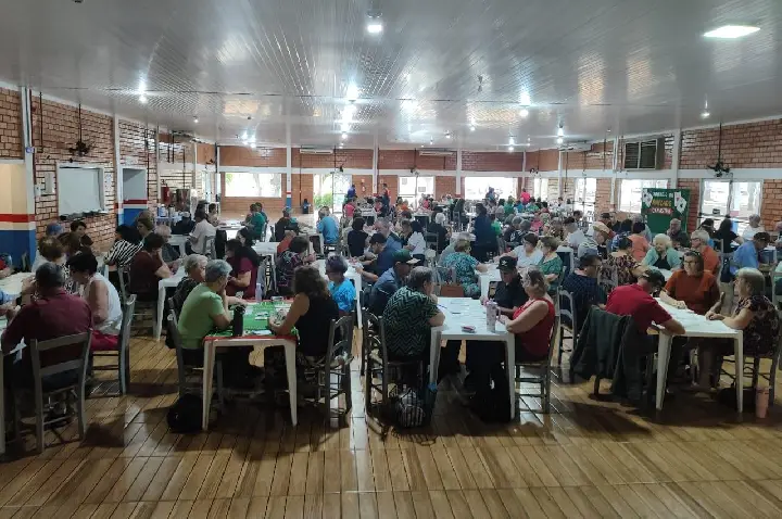 TORNEIO DA AMIZADE REÚNE 82 DUPLAS DE CANASTRA E CELEBRA INTEGRAÇÃO DE MULHERES E PESSOA IDOSA EM PALOTINA