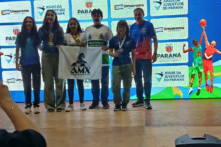 Vitória Albrecht conquista prata no xadrez dos Jogos da Juventude do Paraná