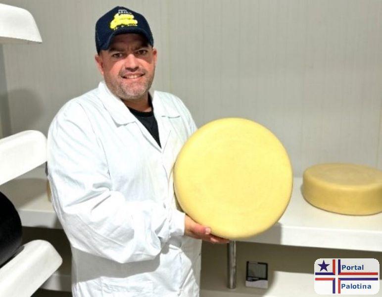 Queijo Pérola Negra da granja Santo Expedito de São Camilo Palotina é selecionado para representar a produção regional na Agroleite 2025