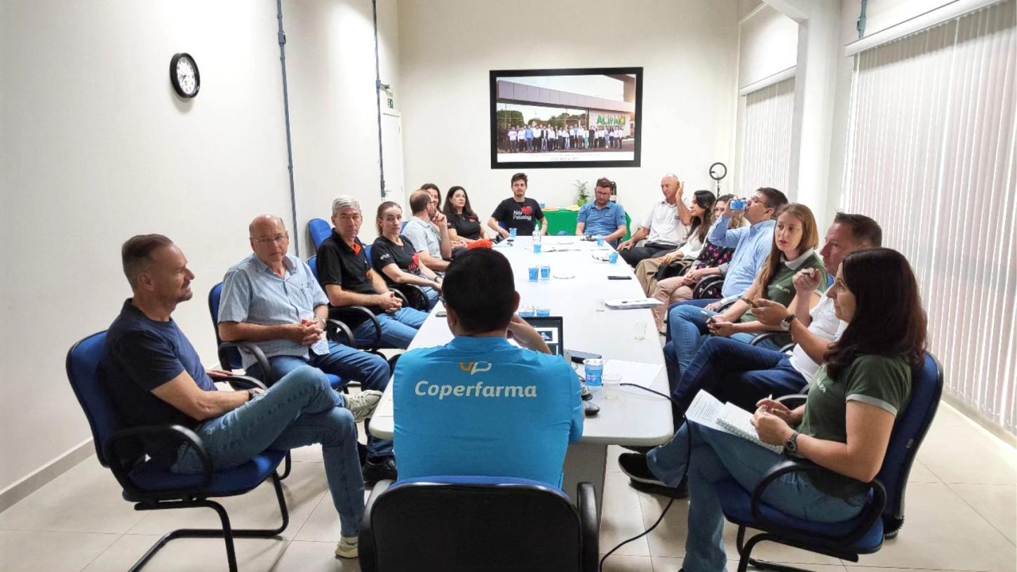 Acipa alinha projetos em reunião de diretoria