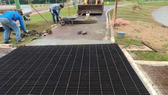 Prefeitura conclui substituição do Piso da Ponte do Lago