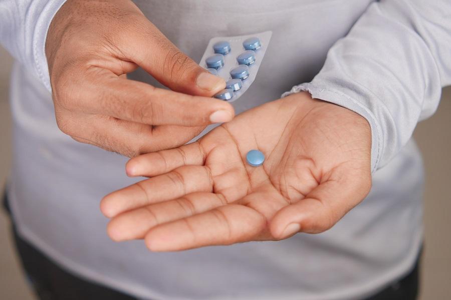 Novembro Azul: uso indiscriminado de Viagra e tadalafila pode causar danos irreversíveis à saúde