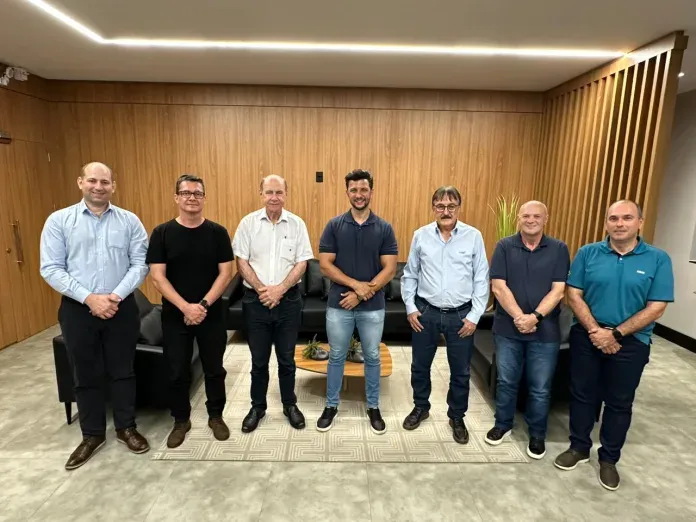 Prefeito Rodrigo Ribeiro se reúne com diretoria da C.Vale para discutir avanços do município