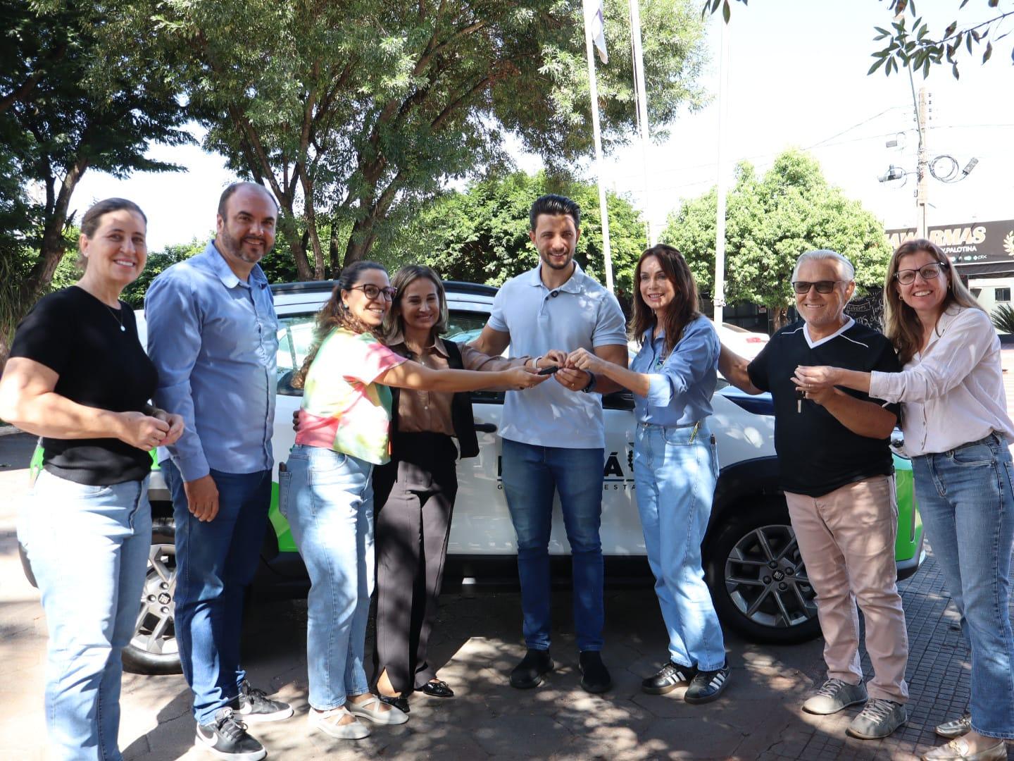 Saúde de Palotina recebe dois novos veículos para reforçar atendimentos