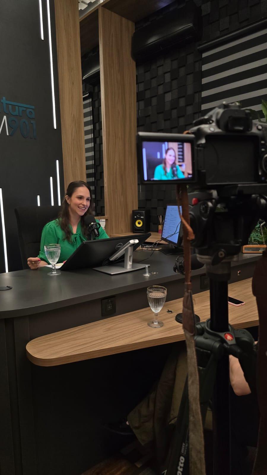 Podcast Santo de Casa Faz Milagre Sim com Bruna Geraldi