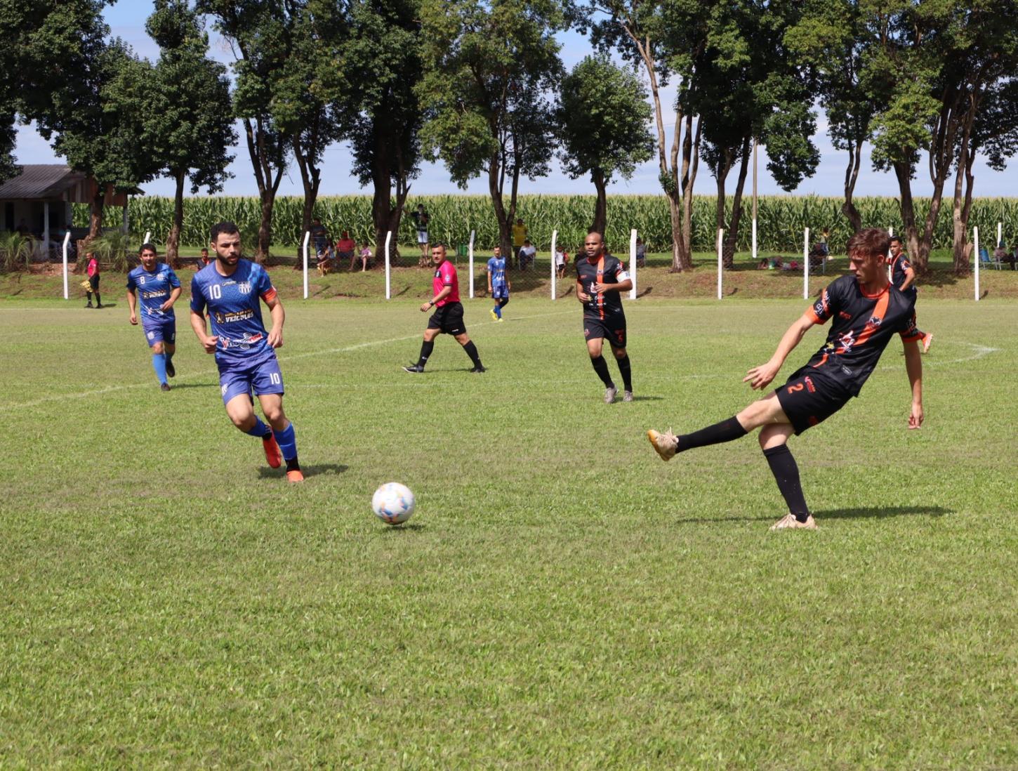 4ª Taça Nelvo Holz de Futebol define os primeiros finalistas neste domingo