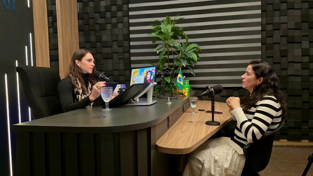 Podcast Santo de Casa Faz Milagre Sim com Aline Marius