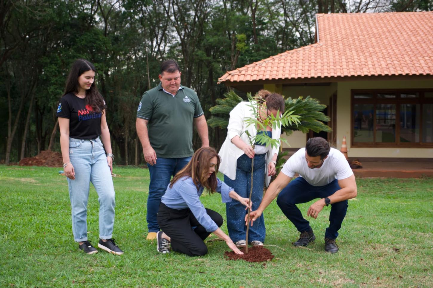 Ação do Dia da Árvore promove plantio no Parque Urbano Ida Vendruscolo Riedi