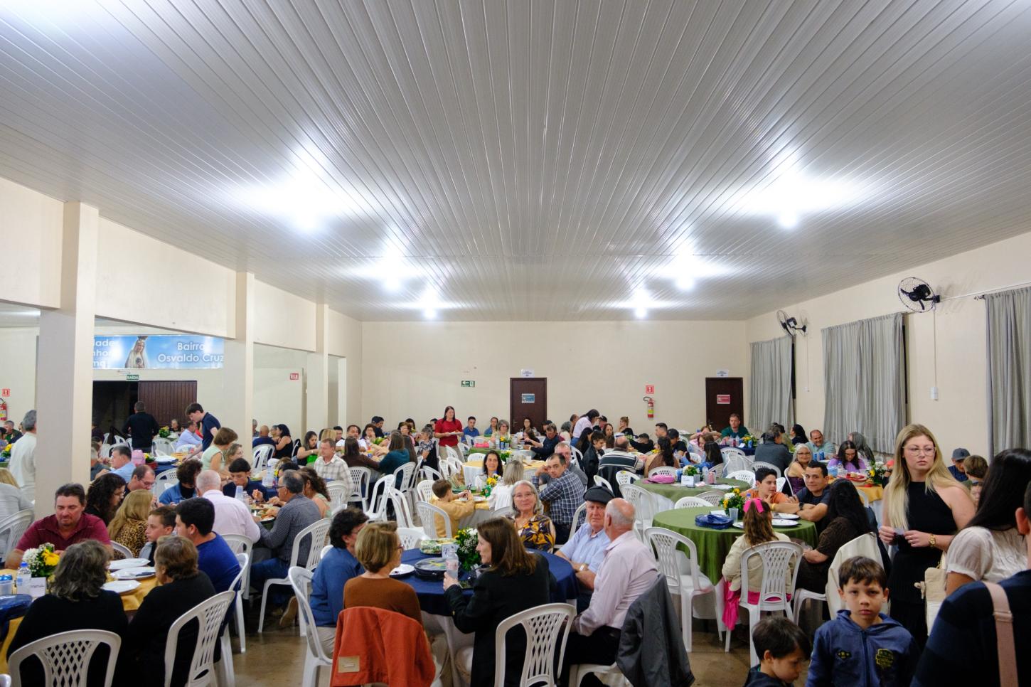 6º Jantar Dançante da Comunidade Nossa Senhora de Fátima reúne cerca de 350 pessoas