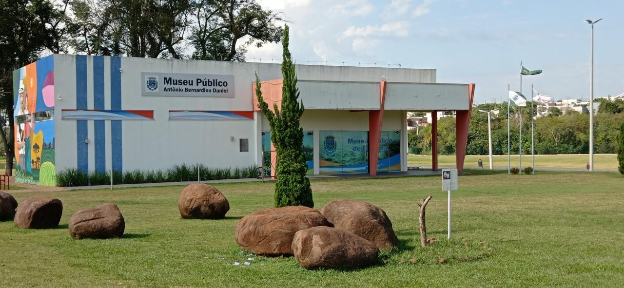 Exposição reúne trabalhos de oficinas da 20ª Primavera dos Museus em Palotina